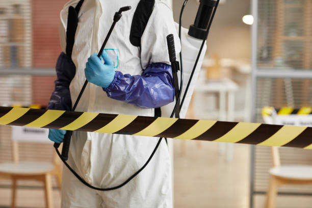 Professional Biohazard technician working in Clinton, IL
